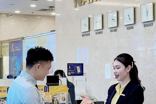 Kỳ vọng kinh tế tăng tốc và bước chuyển trong hoạt động ngân hàng
