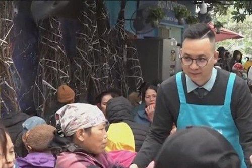 Ấm lòng quán cơm Shinbi lấy nụ cười làm 'lãi' của bác sĩ Hòa
