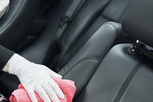 Cách vệ sinh ghế xe trên ô tô tại nhà đơn giản và nhanh chóng