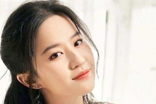 Hình ảnh năm 16 tuổi của Lưu Diệc Phi được công bố hình với 'visual' cực phẩm