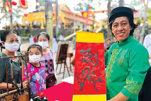 Xuân về, tản mạn cùng... thư pháp