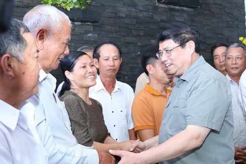 Thủ tướng Chính phủ Phạm Minh Chính thăm, chúc Tết, động viên người dân ở khu tái định cư Lộc An - Bình Sơn