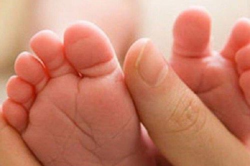Chưa đăng ký kết hôn, làm khai sinh cho con có cần xét nghiệm ADN?