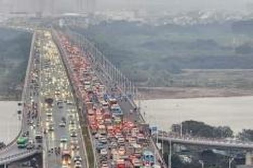 Hà Nội: Đường phố đông đúc trở lại sau kỳ nghỉ Tết Nguyên đán