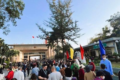 Hơn 800 nghìn lượt khách đến Quảng Ninh trong dịp Tết Nguyên đán 2024