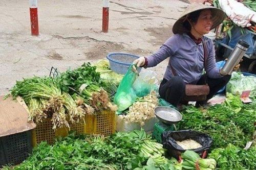 Đi chợ sau kỳ nghỉ Tết, nhiều người 'ngã ngửa' khi nghe báo giá