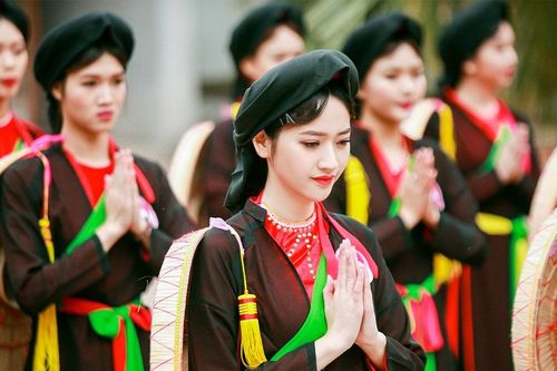 Hội hè đình đám là gì?