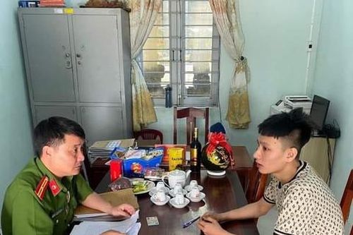 Vận động đối tượng bị truy nã về tội 'giết người' ra đầu thú trong dịp Tết