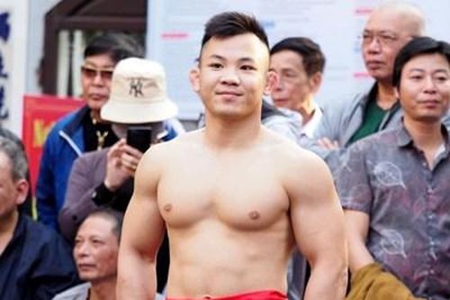Tuyển thủ quốc gia vui đấu hội làng