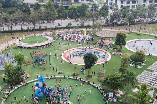 Công viên Thiên văn học đón hàng nghìn người trong ngày đầu mở cửa