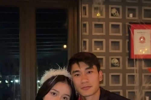 Nghi vấn tiền đạo tuyển Việt Nam 'đường ai nấy đi' với bạn gái