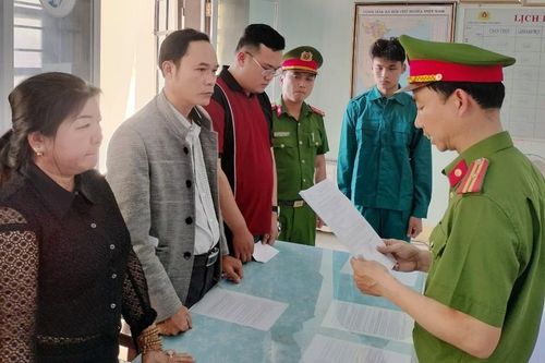 Bắt 3 đối tượng 'giúp sức' cho Giám đốc phòng giao dịch ngân hàng lừa đảo