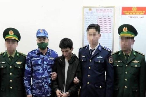 Bắt giữ đối tượng vận chuyển trái phép hơn 11.000 viên ma túy