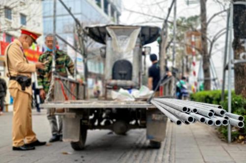 Cận cảnh xử lý xe ba bánh cồng kềnh, cũ nát ngông nghênh ra phố