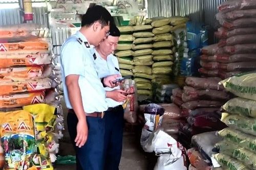 Liên tiếp phát hiện các vụ kinh doanh phân bón giả