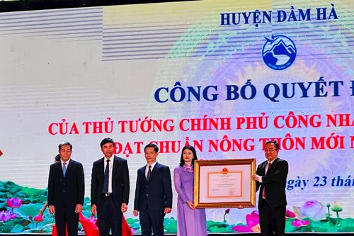Huyện Đầm Hà đón nhận Quyết định đạt chuẩn 'Nông thôn mới nâng cao'