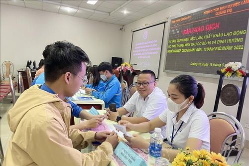 Đẩy mạnh hỗ trợ đưa người lao động đi làm việc ở nước ngoài
