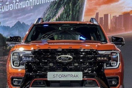 Nhiều đại lý Ford bắt đầu nhận cọc Ranger Stormtrak tại Việt Nam