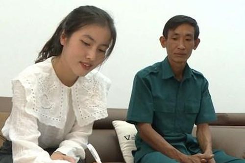 DIỄN ĐÀN LỜI HỨA VỚI HẬU PHƯƠNG: Khi 'bóng hồng' tốt nghiệp đại học tình nguyện tòng quân