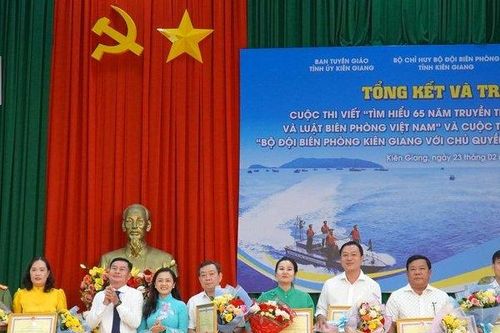 Trao giải 2 cuộc thi về Bộ đội Biên Phòng Kiên Giang
