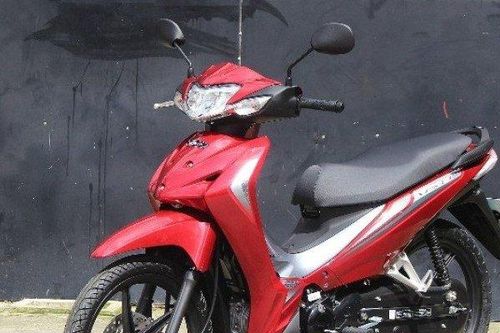 Loạt xe nhập khẩu giảm giá sâu, rẻ chưa từng có