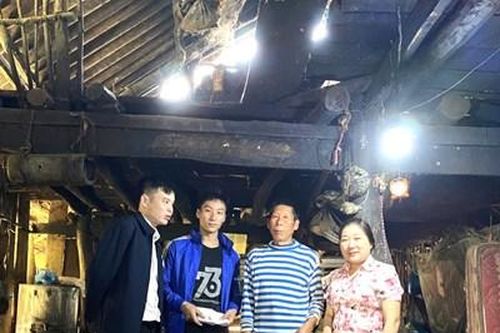 Niềm vui bất ngờ trước giờ nhập ngũ của Mua Mí Lình