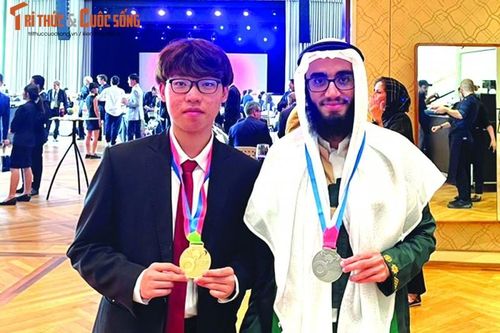 Đường đến nghề Y của Huy chương vàng Olympic Hóa học Quốc tế