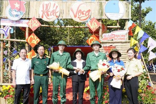 Anh em sinh đôi ở Bình Phước tình nguyện cùng lên đường nhập ngũ