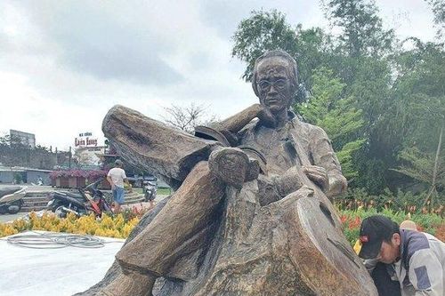 Tượng Trịnh Công Sơn sắp khánh thành bên bờ sông Hương có gì đặc biệt?
