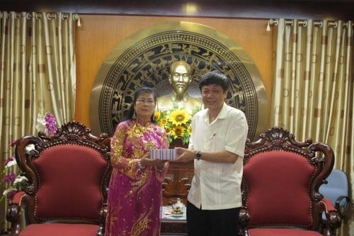 NSND Vũ Kim Dung hạnh phúc khi được phục vụ nhân dân