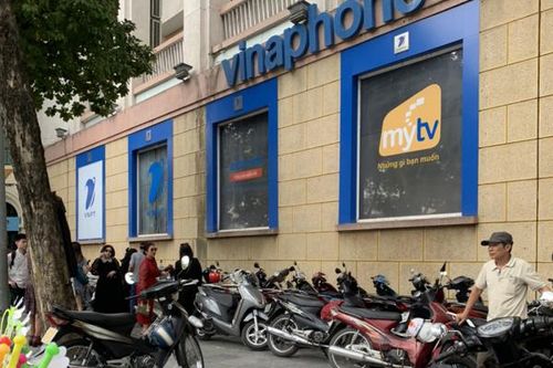 Loạn giá dịch vụ trông xe những ngày đầu năm