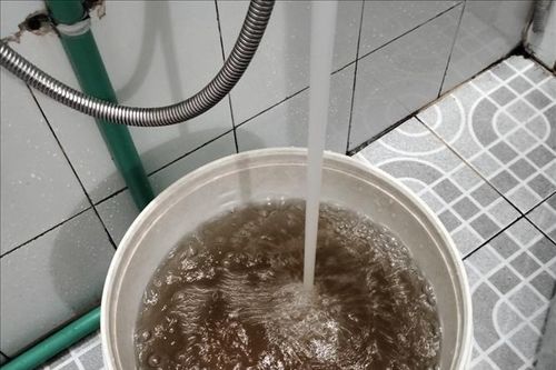 Khẩn trương xử lý tình trạng nước sinh hoạt liên tục 'đổi màu'