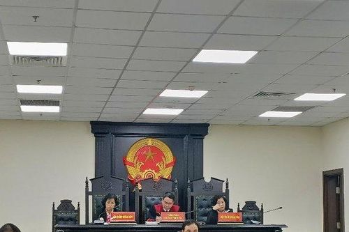 Cựu Giám đốc CDC Hà Nội nhập viện trước ngày xét xử