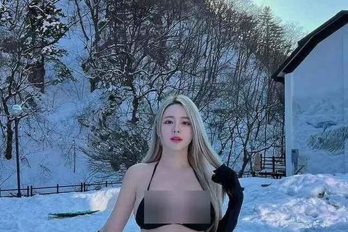 Nàng béo xứ Hàn mặc đồ ngắn khoe body đầy đặn giữa trời tuyết