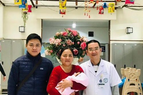 Cứu sống trẻ sơ sinh bị hẹp khít động mạch phổi
