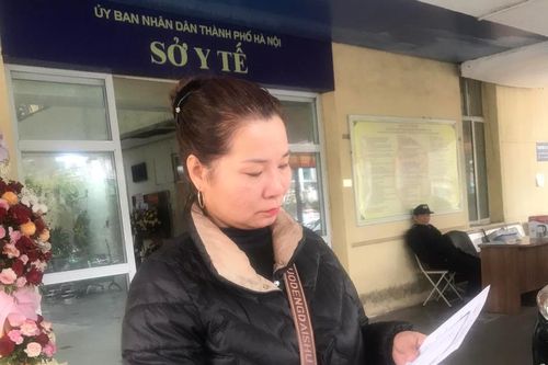 Sau 50 năm bị trao nhầm, người phụ nữ khẩn cầu được xét nghiệm ADN để tìm bố mẹ