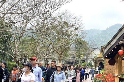 Quảng Ninh: Đón hơn 3,4 triệu lượt du khách trong 2 tháng đầu năm