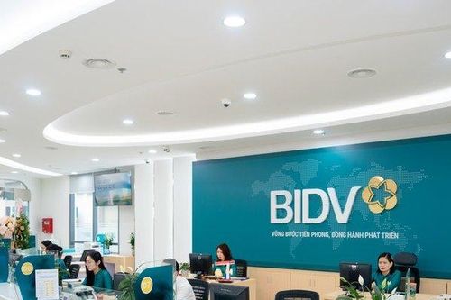 Nhiều ngân hàng chốt lịch ĐHĐCĐ, cẩn trọng về kế hoạch kinh doanh 2024