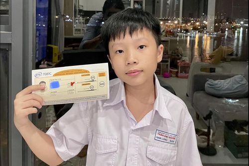 Nói không với học thêm, cậu bé lớp 6 đạt điểm TOEIC gần tuyệt đối