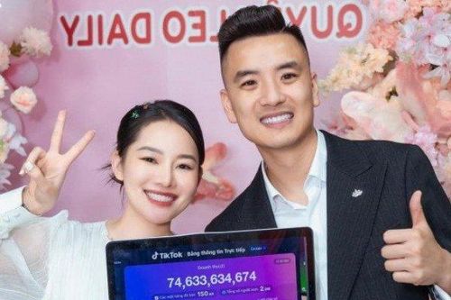 Người đàn ông đứng sau phiên livestream gần 75 tỷ đồng đang hot rần rần là ai?