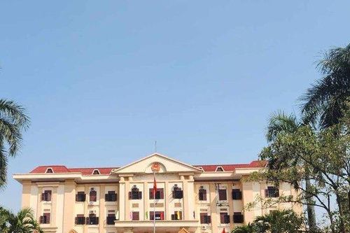Cho thôi việc nữ cán bộ TAND xin 'nghỉ phép qua Mỹ du lịch' không về