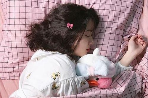 Loại bỏ 6 thứ ở gần giường và làm thêm 7 việc để chứng mất ngủ, khó ngủ tránh xa