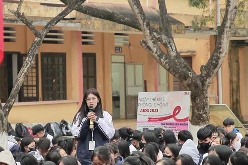 Gần 2.000 giáo viên, học sinh nâng cao kỹ năng sử dụng mạng xã hội và chống bạo lực học đường