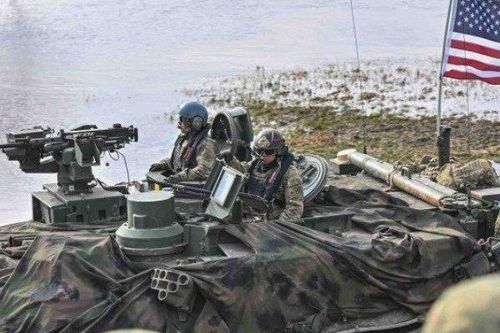 Mỹ: Cựu trung tá bị 'tình yêu' ở Ukraine đưa vào tròng