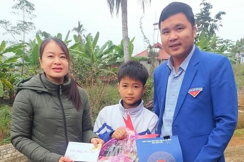 Bí thư đoàn gương mẫu, trách nhiệm