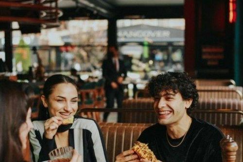 5 mẹo bạn cần biết 'ăn uống chữa lành', giúp bản thân khỏe mạnh và vui vẻ
