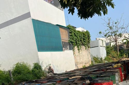 Bắt quả tang đối tượng thu gom hơn 22.500 lít chất thải nguy hại