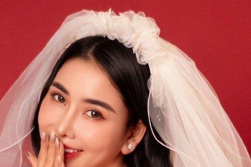 Hoa hậu Thế giới người Việt Thanh Hồng gửi lời chúc 8/3 đến những người yêu thương