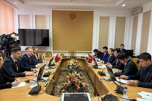 Bí thư thứ nhất TƯ Đoàn TNCS Hồ Chí Minh thăm và làm việc tại Belarus