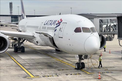 Sự cố kỹ thuật trên chuyến bay của LATAM Airlines khiến 50 người bị thương